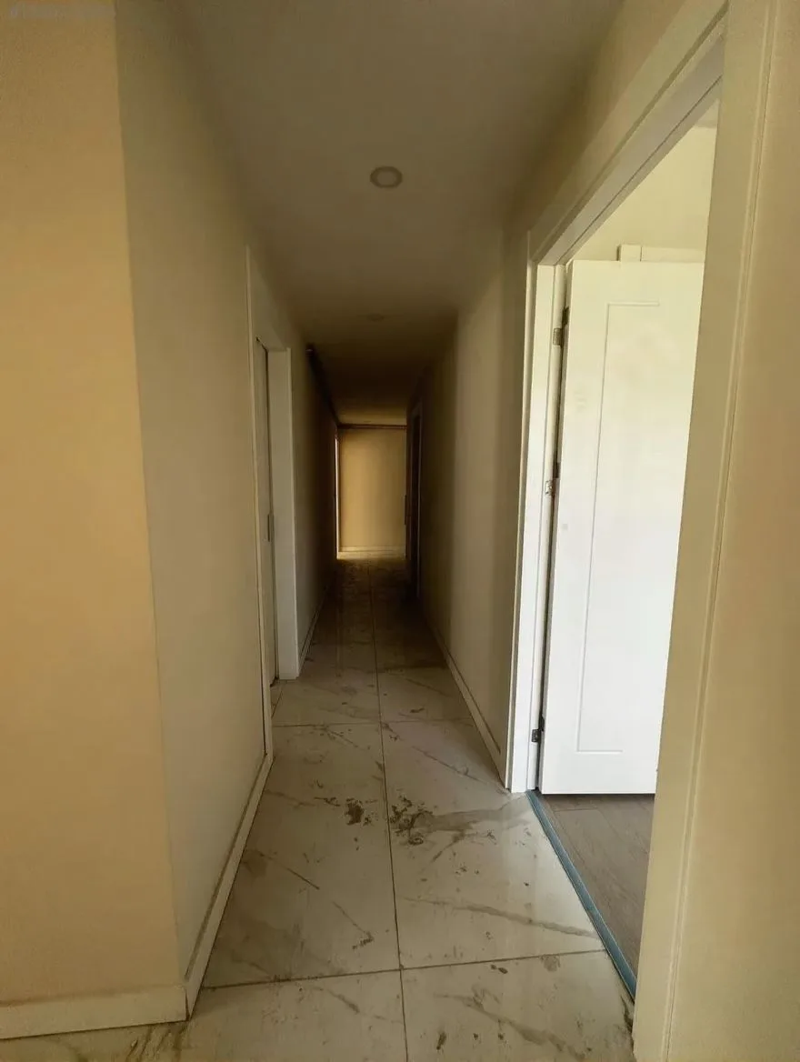 Yakutiye Lalapaşa'da 4 Yaşında 2. Kat 150 m² 3+1 Kiralık Daire - Fotoğraf 12