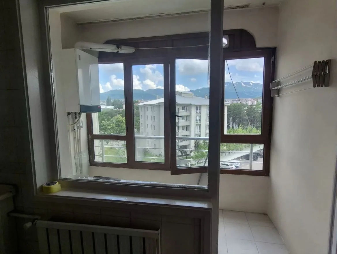 ERZURUM KİRALIK 3+1 DAİRE | YAKUTIYE 150M² MERKEZİ ISITMALI - Fotoğraf 12