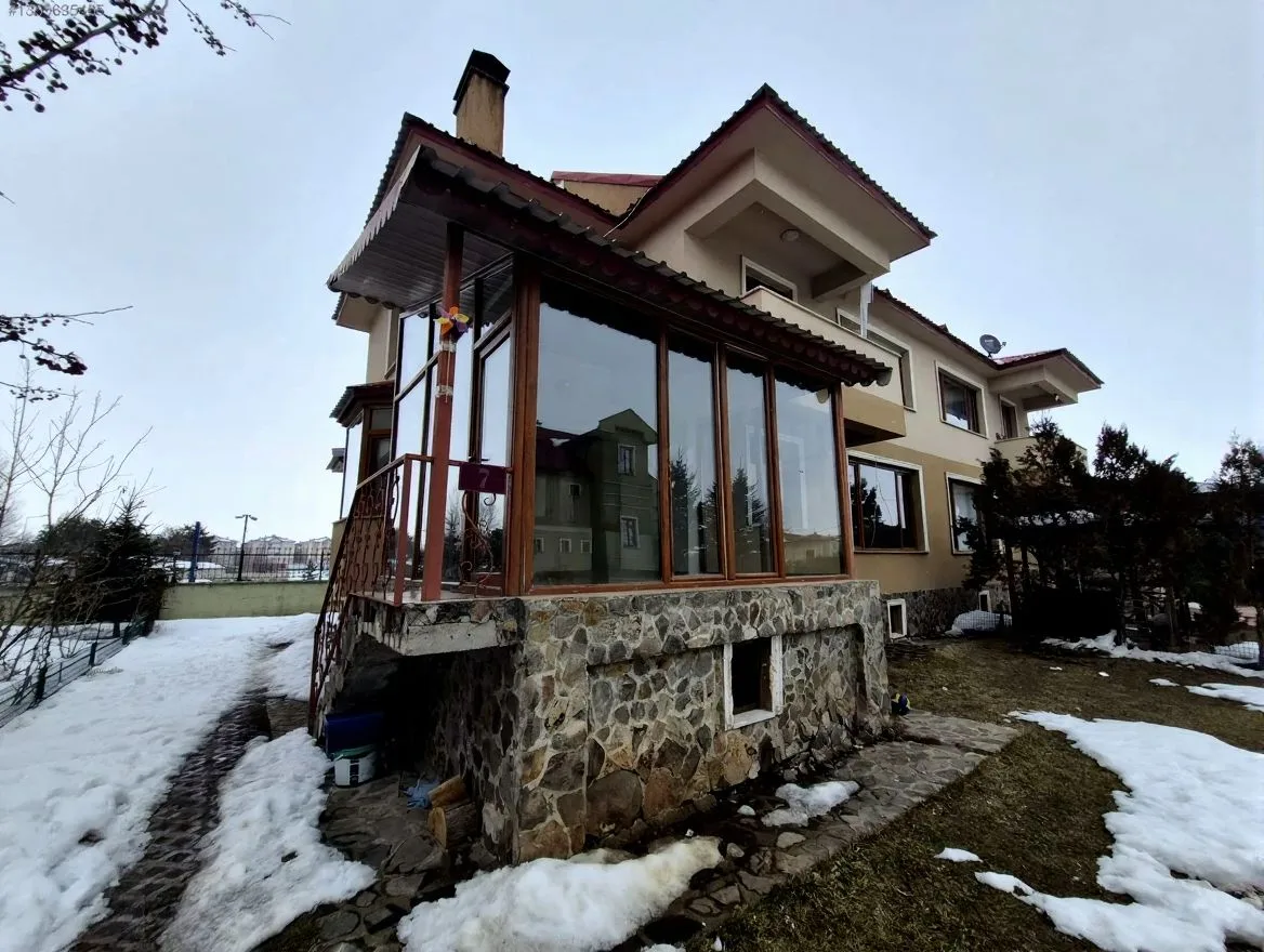 ERZURUM AZIZIYE KİRALIK VİLLA | 220M² - Erzurum / Aziziye / Selçuklu Mh. Villa
