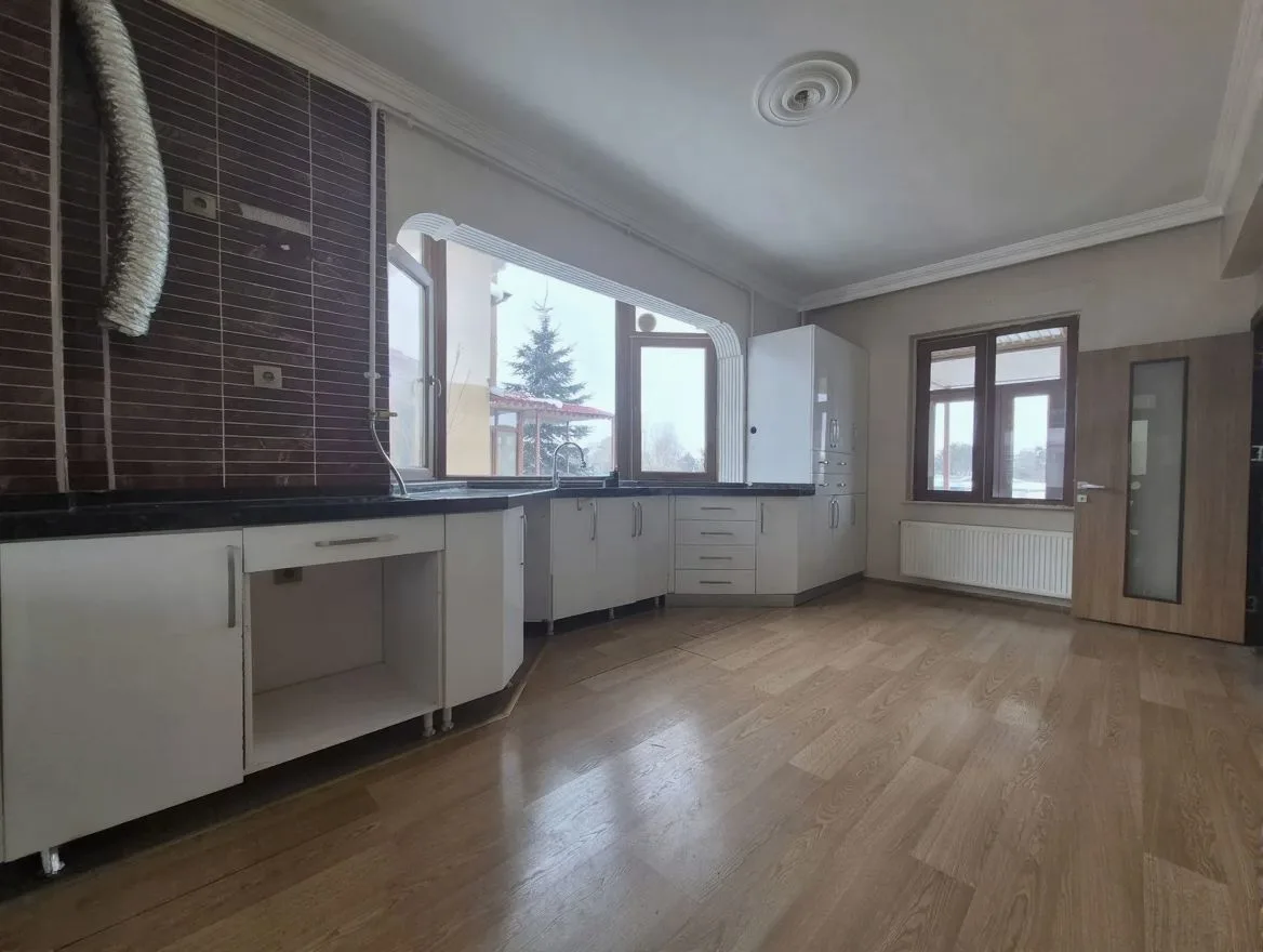 ERZURUM AZIZIYE KİRALIK VİLLA | 220M² - Fotoğraf 5