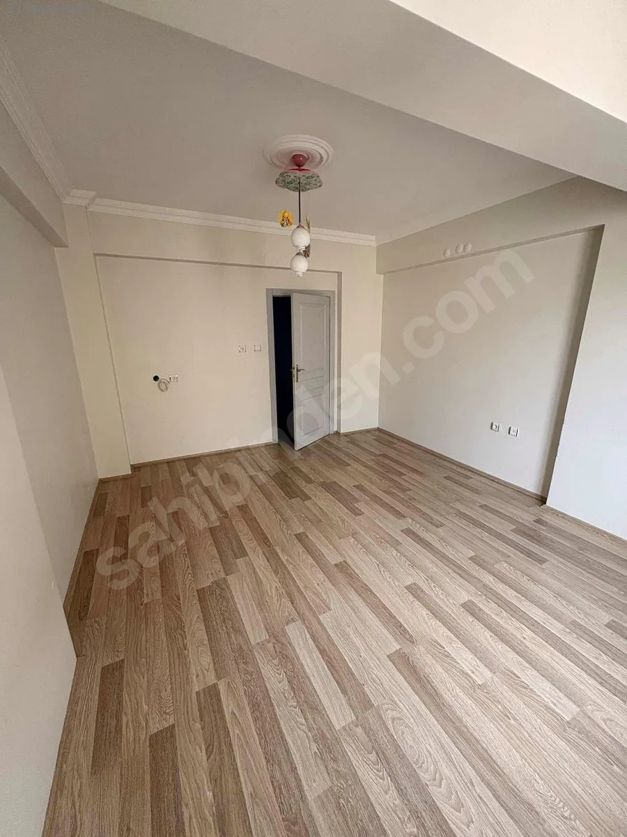 Aziziye Merkez'de 3. Kat 165 m² 3+1 Kiralık Daire