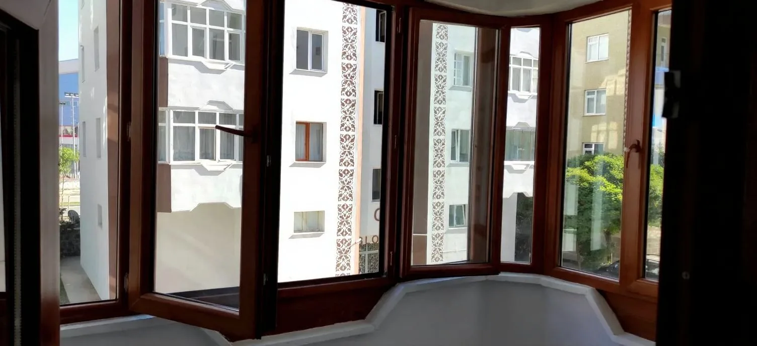 Aziziye Merkez'de 2. Kat 160 m² 3+1 Kiralık Daire - Fotoğraf 2