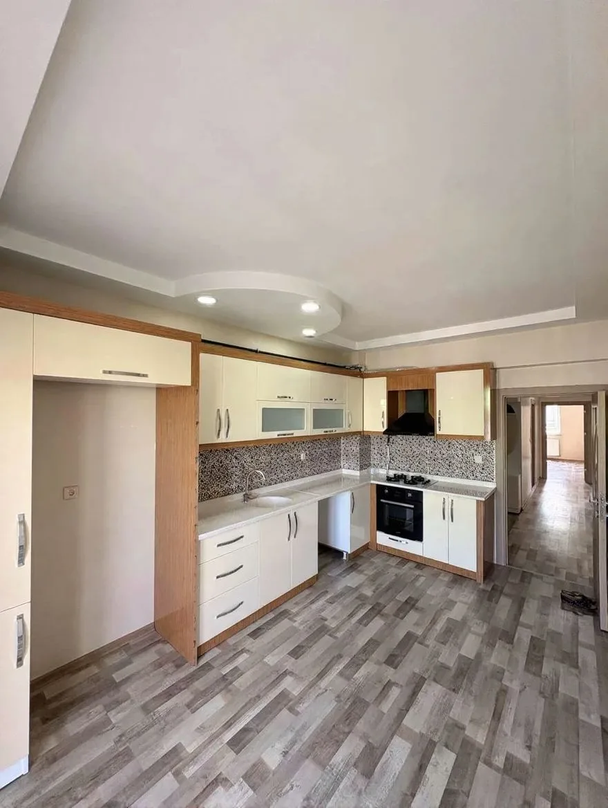 Aziziye Merkez'de 3. Kat 140 m² 3+1 Kiralık Daire - Fotoğraf 3