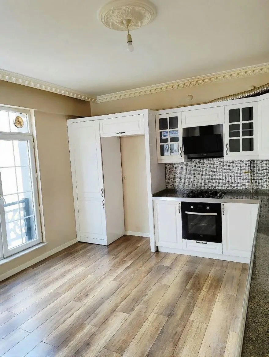 Aziziye Merkez'de 2. Kat 160 m² 3+1 Satılık Daire