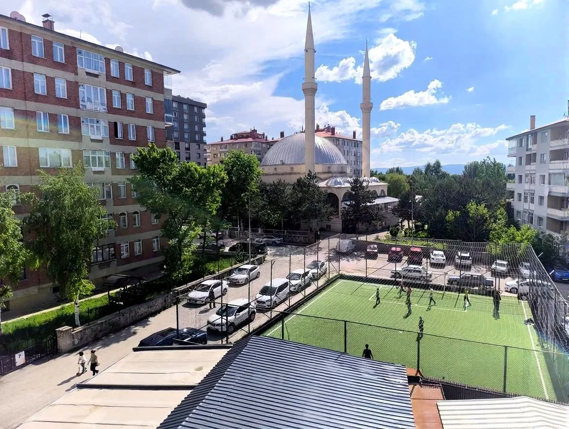 Yakutiye Lalapaşa'da 3. Kat 105 m² 2+1 Kiralık Villa - Fotoğraf 13