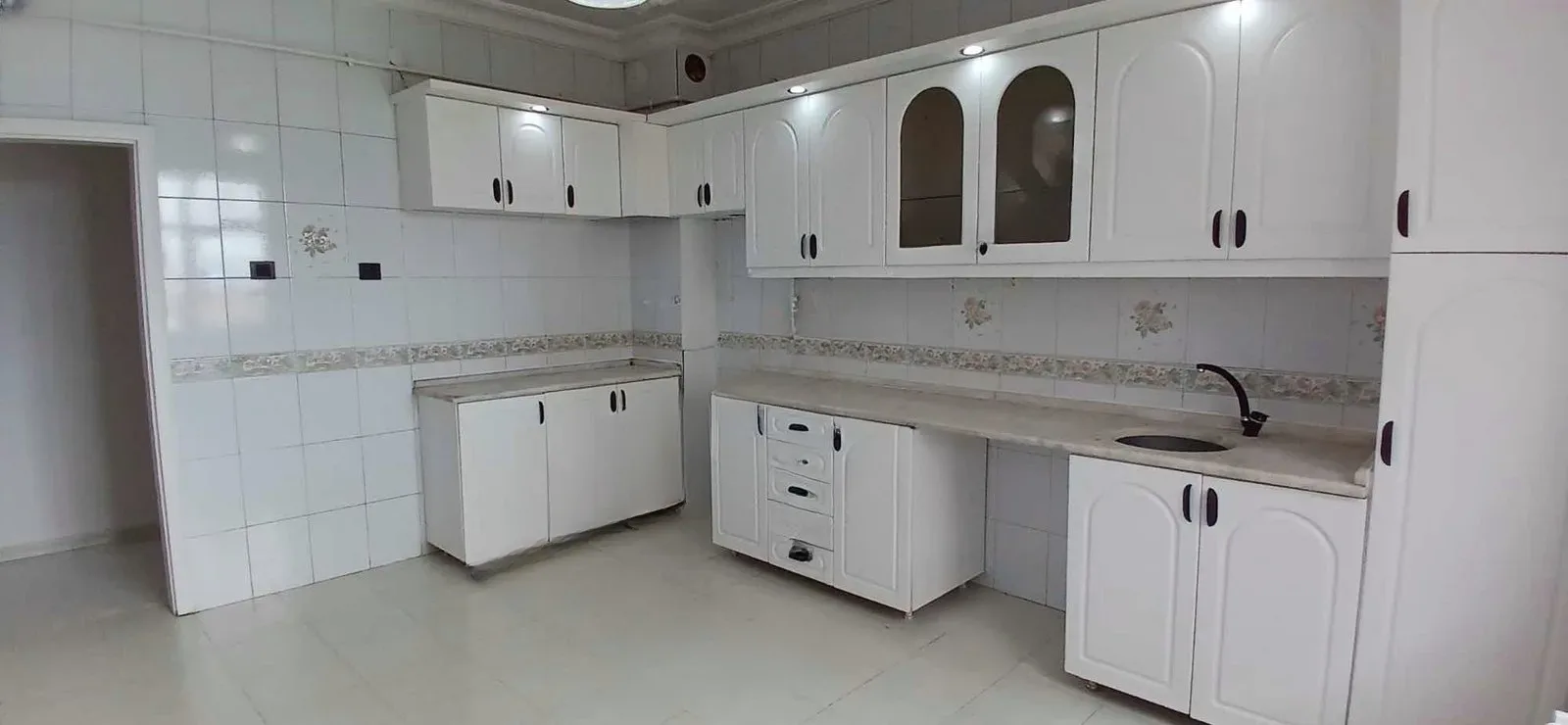 Yakutiye İstasyon'da 5. Kat 200 m² 3+1 Kiralık Villa - Fotoğraf 13
