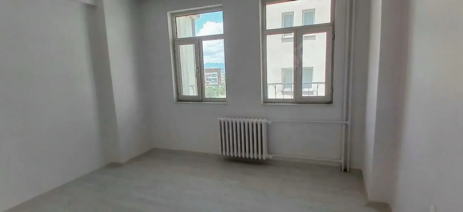 Yakutiye İstasyon'da 5. Kat 200 m² 3+1 Kiralık Villa - Fotoğraf 2