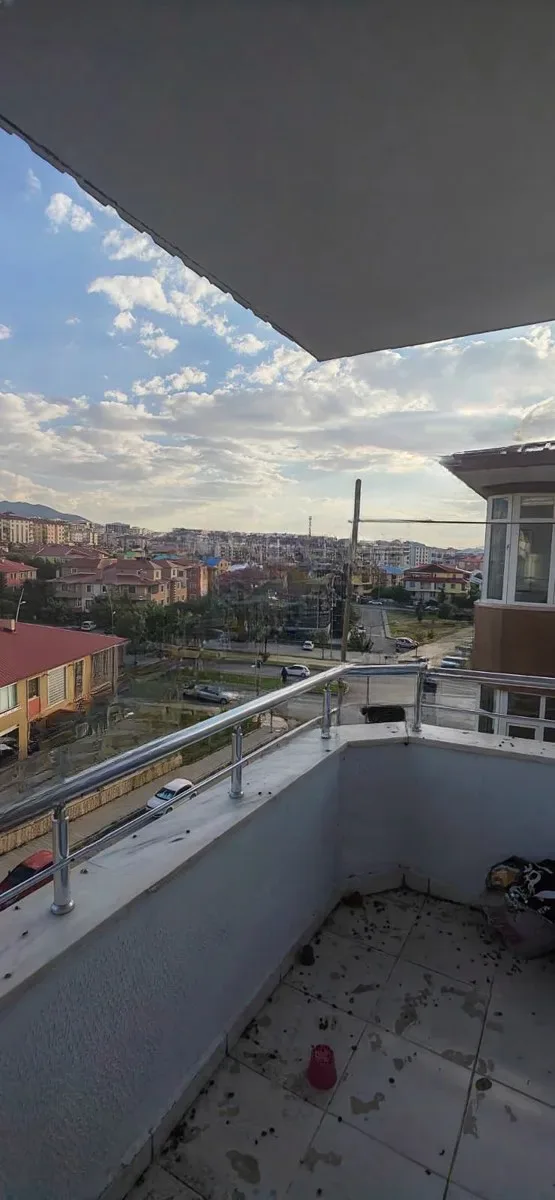 Palandöken Adnan Menderes'te 5. Kat 145 m² 3+1 Kiralık Daire - Fotoğraf 16