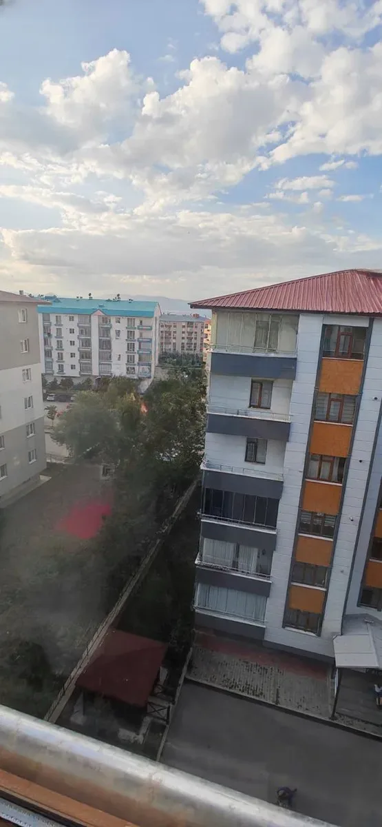Palandöken Adnan Menderes'te 5. Kat 145 m² 3+1 Kiralık Daire - Fotoğraf 18