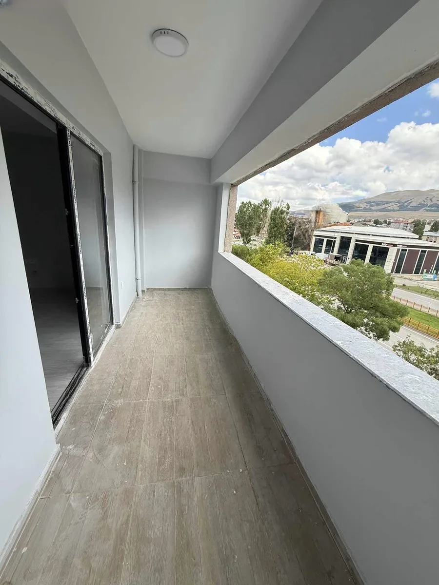 Yakutiye Lalapaşa'da 3. Kat 50 m² 1+1 Kiralık Daire - Fotoğraf 3