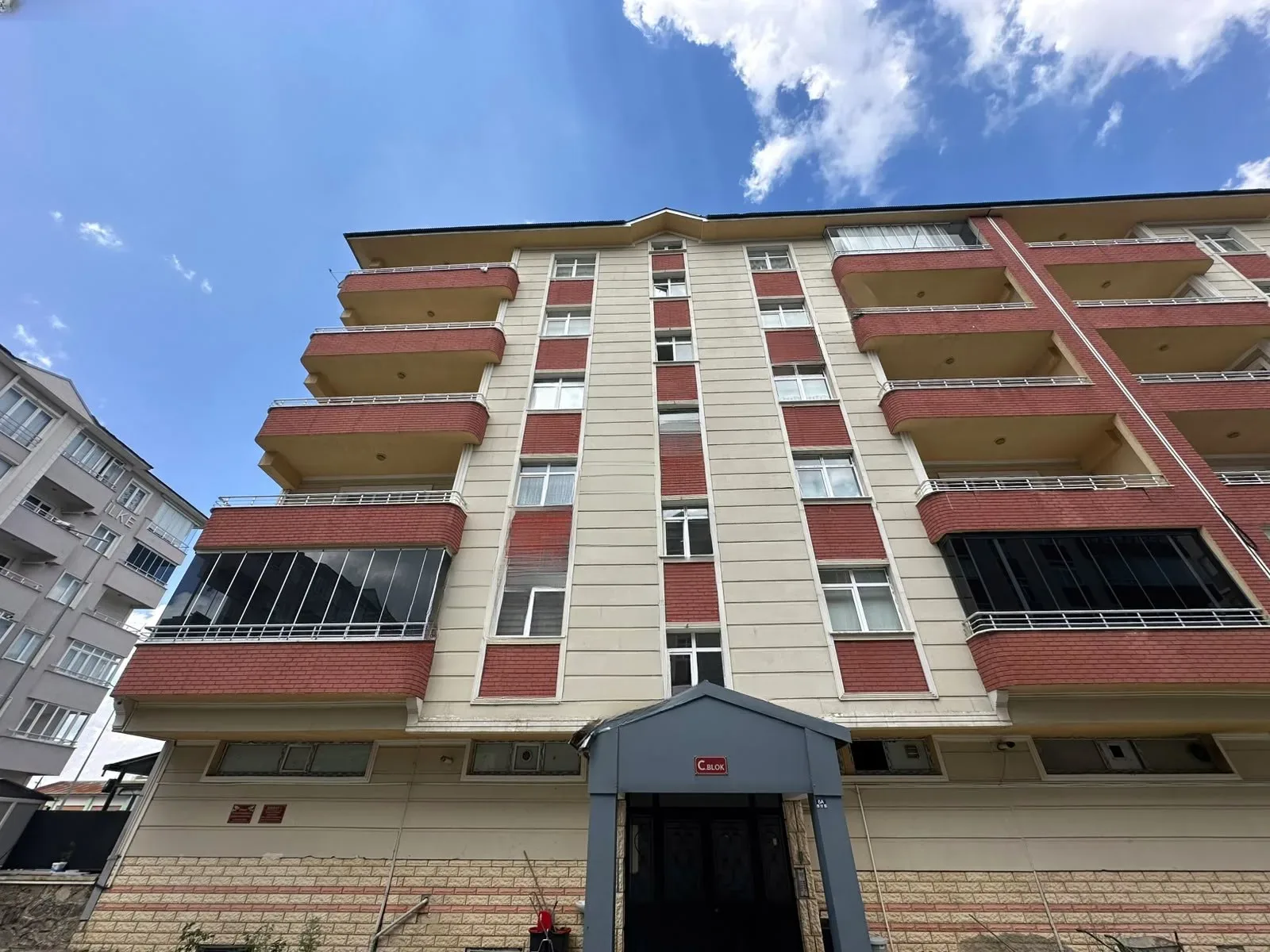 Palandöken Adnan Menderes'te 3. Kat 160 m² 3+1 Kiralık Daire - Erzurum / Palandöken / Palandöken / Adnan Menderes Daire
