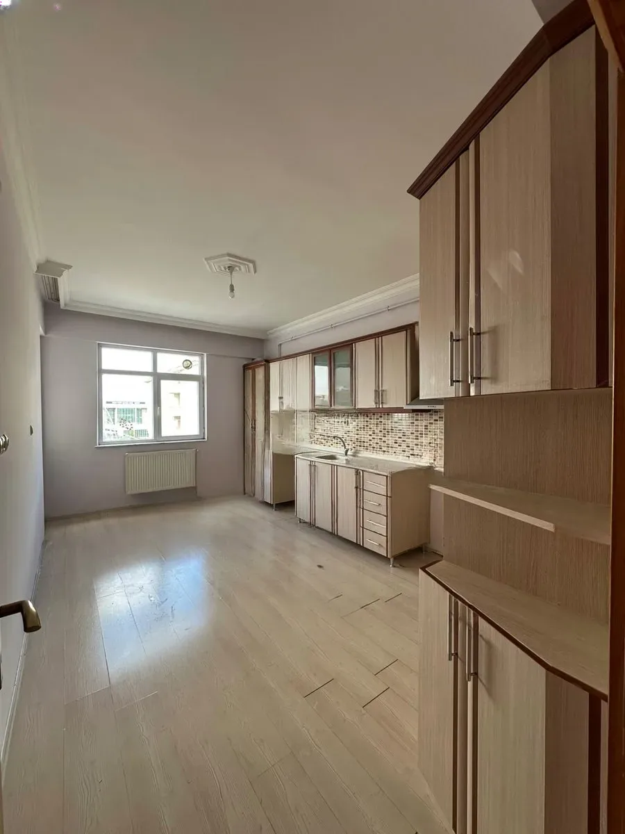 Palandöken Adnan Menderes'te 3. Kat 160 m² 3+1 Kiralık Daire - Fotoğraf 7