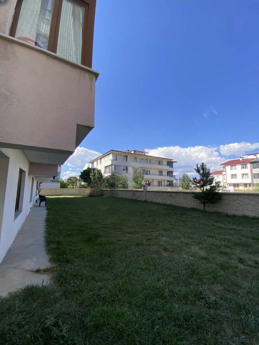 Aziziye Merkez'de Bahçe Katı 145 m² 3+1 Satılık Daire - Fotoğraf 4