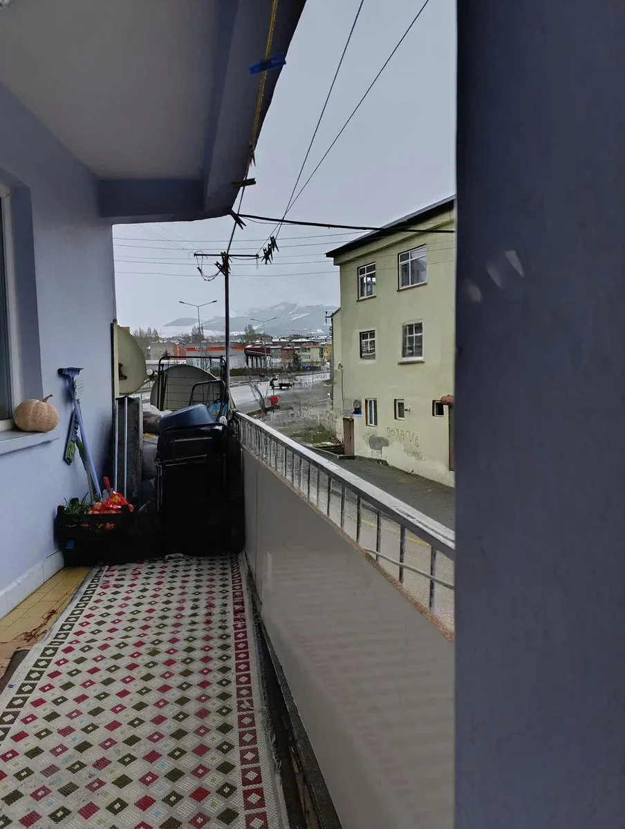 Palandöken Yunusemre'de 2. Kat 60 m² 2+1 Satılık Daire - Fotoğraf 3
