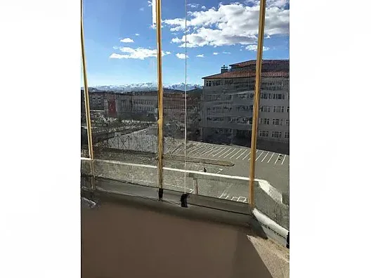 Yakutiye Terminal'da 4. Kat 175 m² 4+1 Satılık Daire - Fotoğraf 2