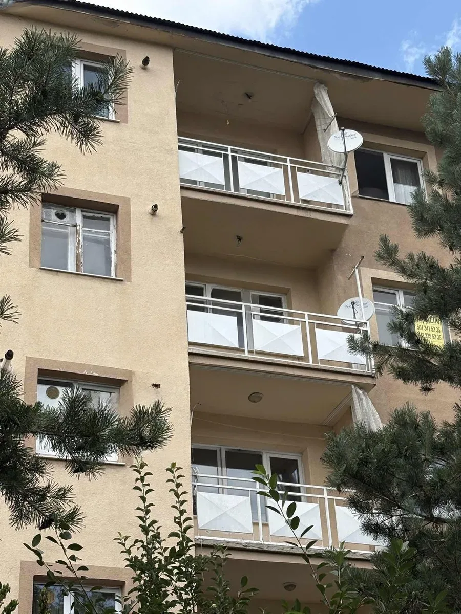 Palandöken Adnan Menderes'te 4. Kat 150 m² 3+1 Satılık Daire - Fotoğraf 2