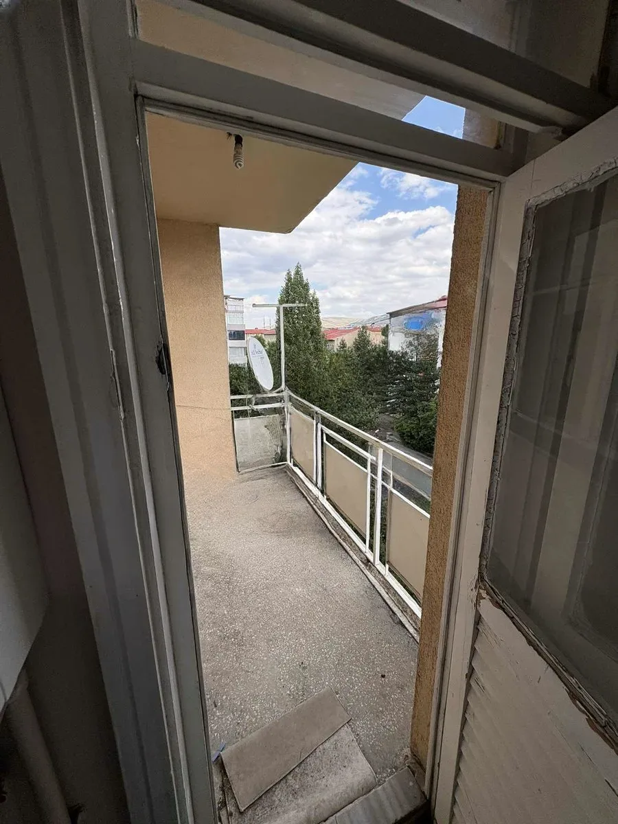 Palandöken Adnan Menderes'te 4. Kat 150 m² 3+1 Satılık Daire - Fotoğraf 8
