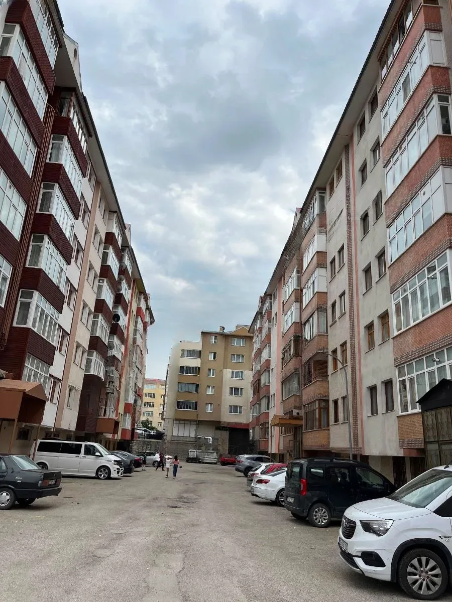 Yakutiye Terminal'da 4. Kat 200 m² 3+1 Satılık Daire - Fotoğraf 15
