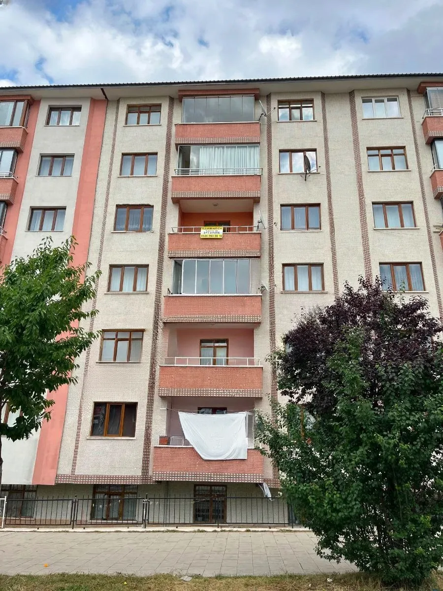 Yakutiye Terminal'da 4. Kat 200 m² 3+1 Satılık Daire - Fotoğraf 16
