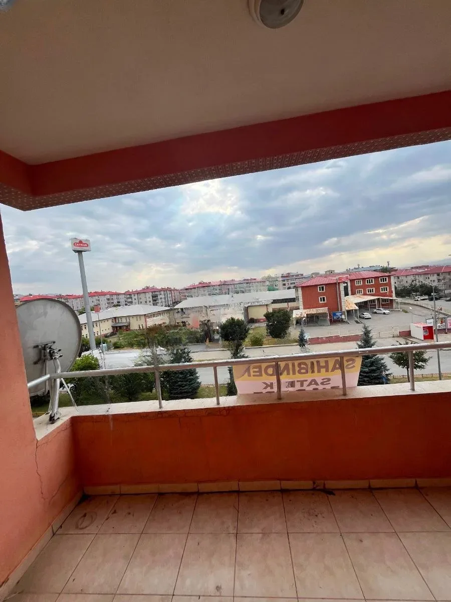 Yakutiye Terminal'da 4. Kat 200 m² 3+1 Satılık Daire - Fotoğraf 20