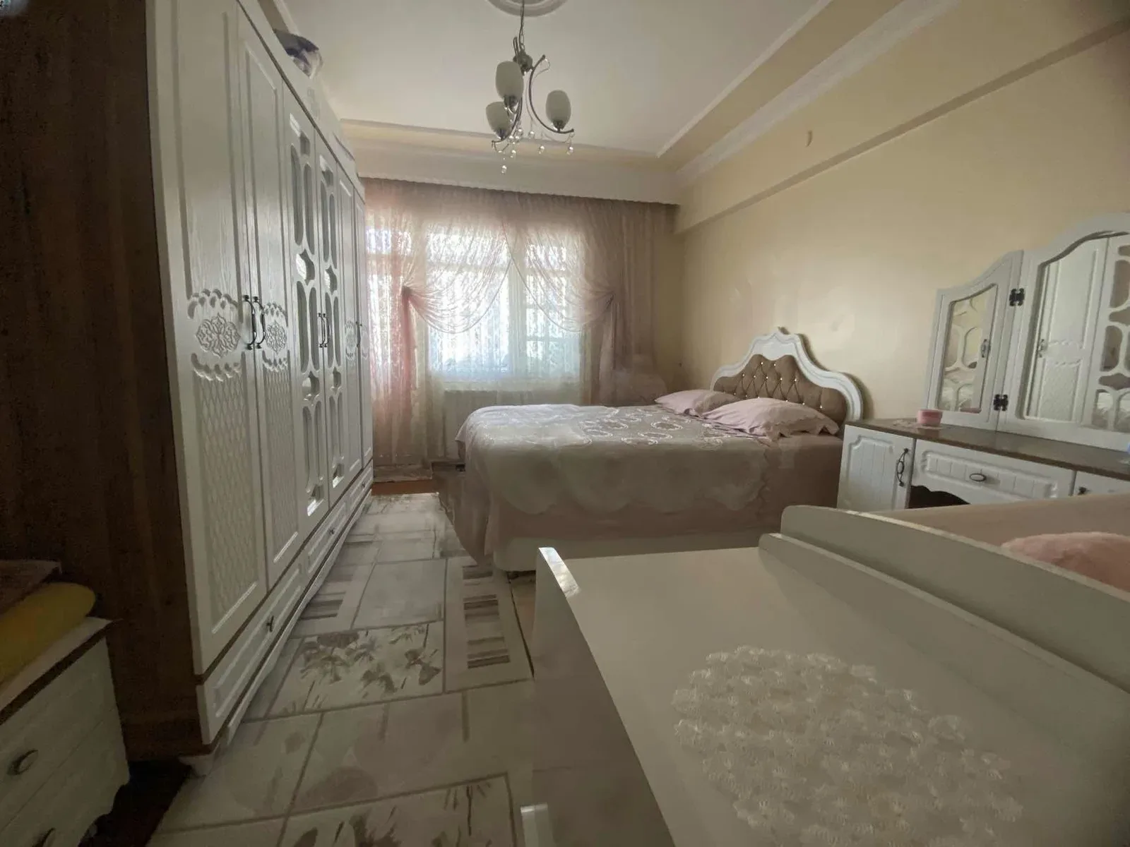 Palandöken Yunusemre'de 1. Kat 140 m² 3+1 Satılık Daire - Fotoğraf 5