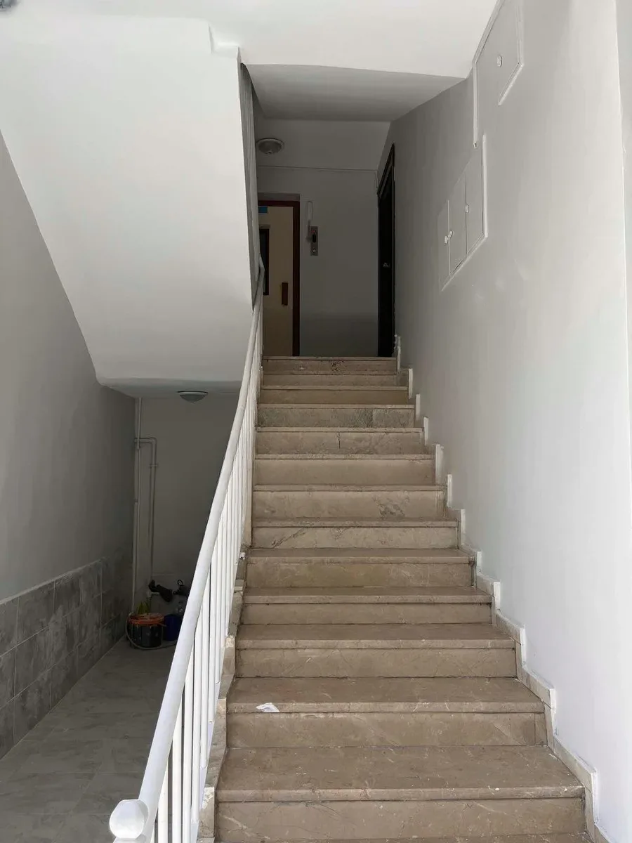 Palandöken Adnan Menderes'te 2. Kat 190 m² 3+1 Kiralık Daire - Fotoğraf 2