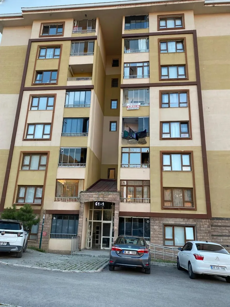 Palandöken Hüseyin Avni Ulaş'ta 4. Kat 110 m² 3+1 Satılık Daire