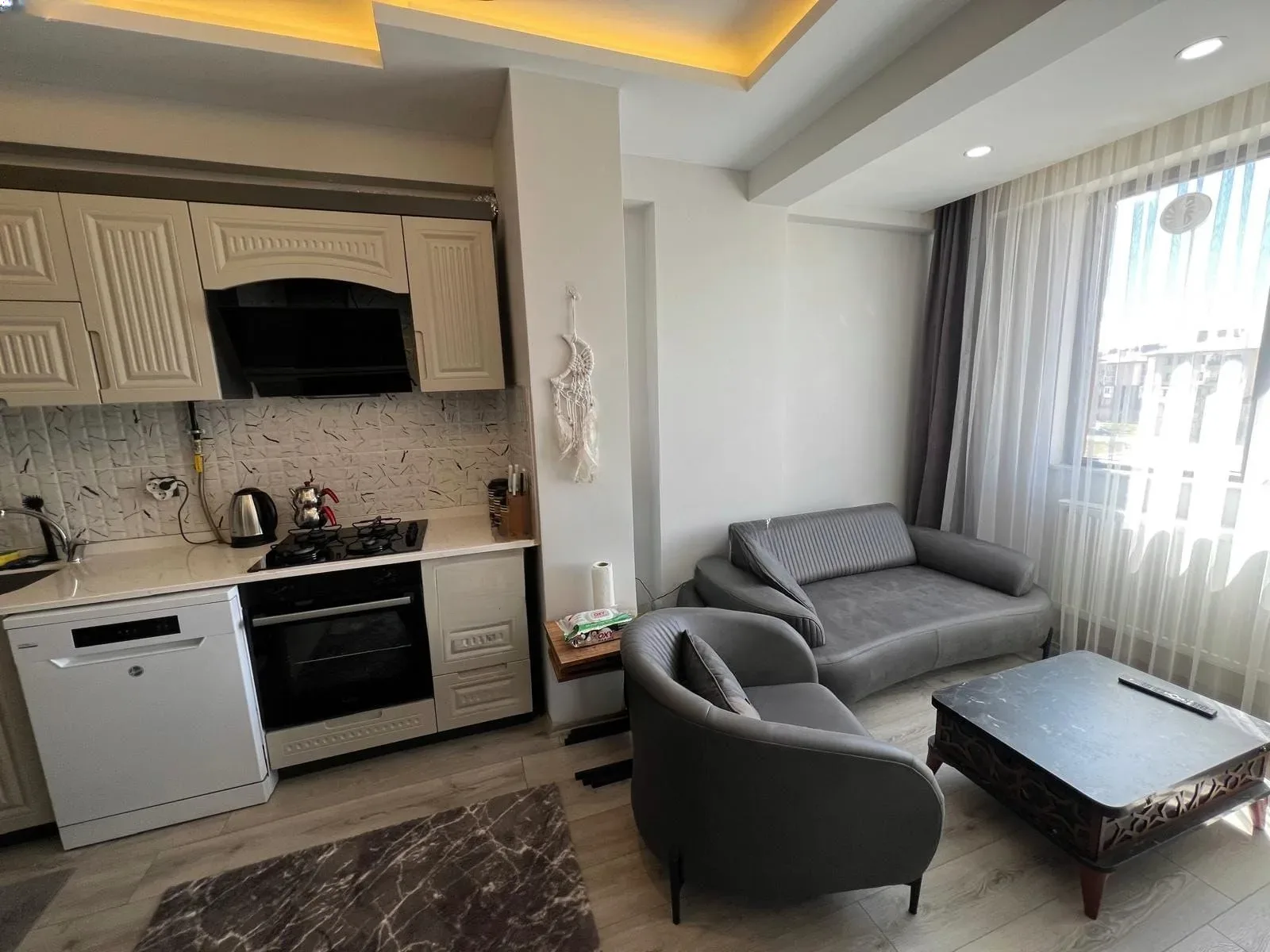 Aziziye Merkez'de 1 Yaşında 3. Kat 45 m² 1+1 Kiralık Villa - Fotoğraf 2