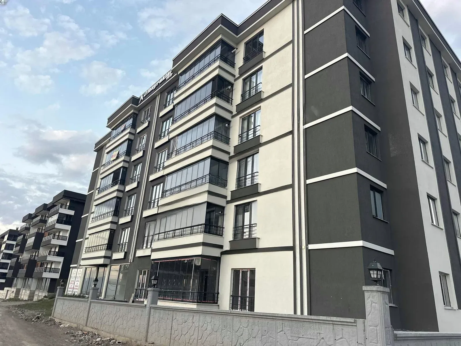Palandöken Hüseyin Avni Ulaş'ta 2. Kat 185 m² 4+1 Satılık Daire - Erzurum / Palandöken / Palandöken / Hüseyin Avni Ulaş Daire