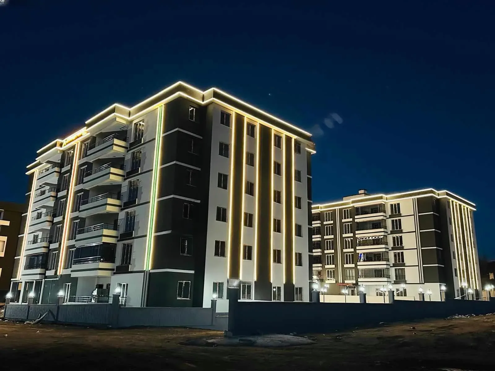 Palandöken Hüseyin Avni Ulaş'ta 2. Kat 185 m² 4+1 Satılık Daire - Fotoğraf 7