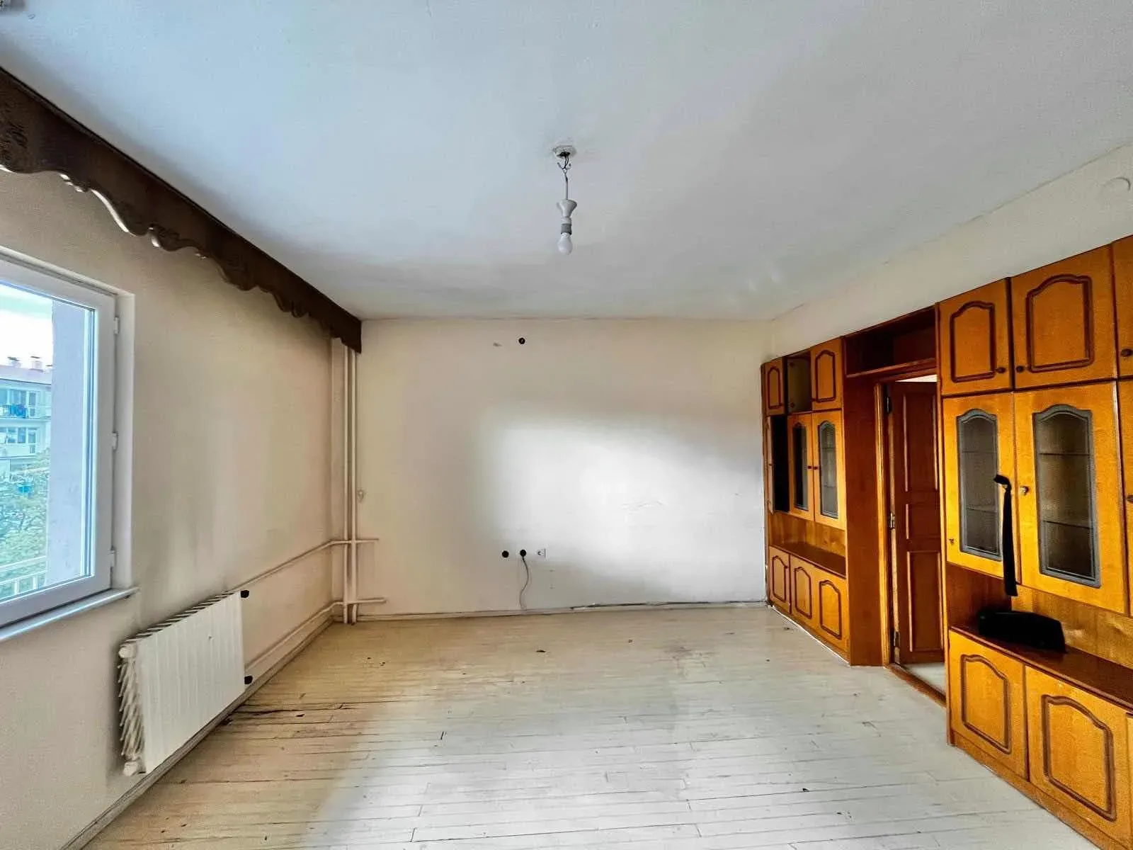Palandöken Adnan Menderes'te 3. Kat 130 m² 3+1 Kiralık Daire - Fotoğraf 10