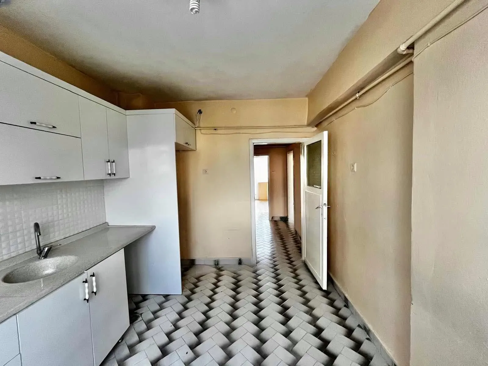 Palandöken Adnan Menderes'te 3. Kat 130 m² 3+1 Kiralık Daire - Fotoğraf 12