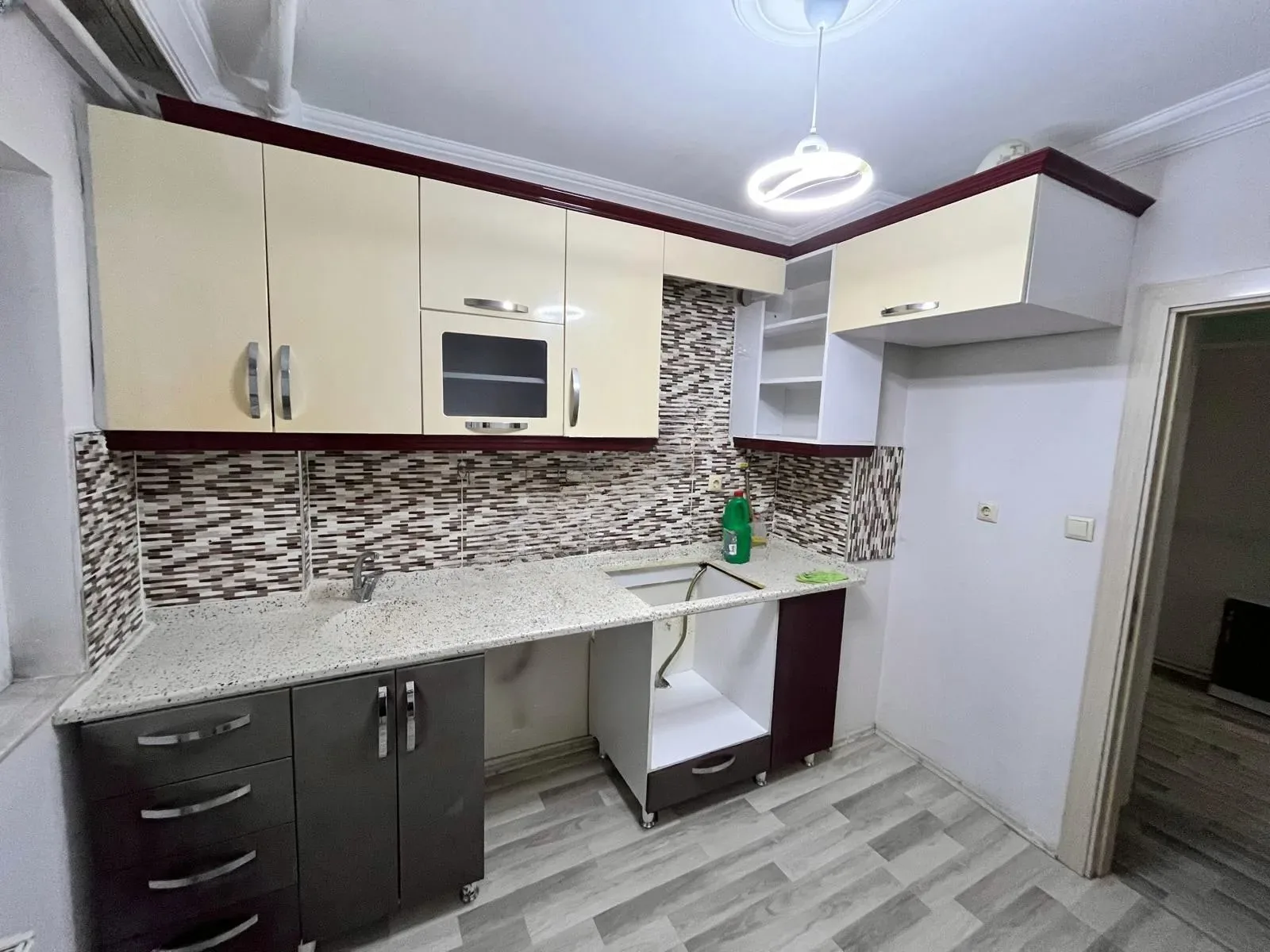 Palandöken Adnan Menderes'te 3. Kat 120 m² 3+1 Kiralık Daire - Erzurum / Palandöken / Palandöken / Adnan Menderes Daire