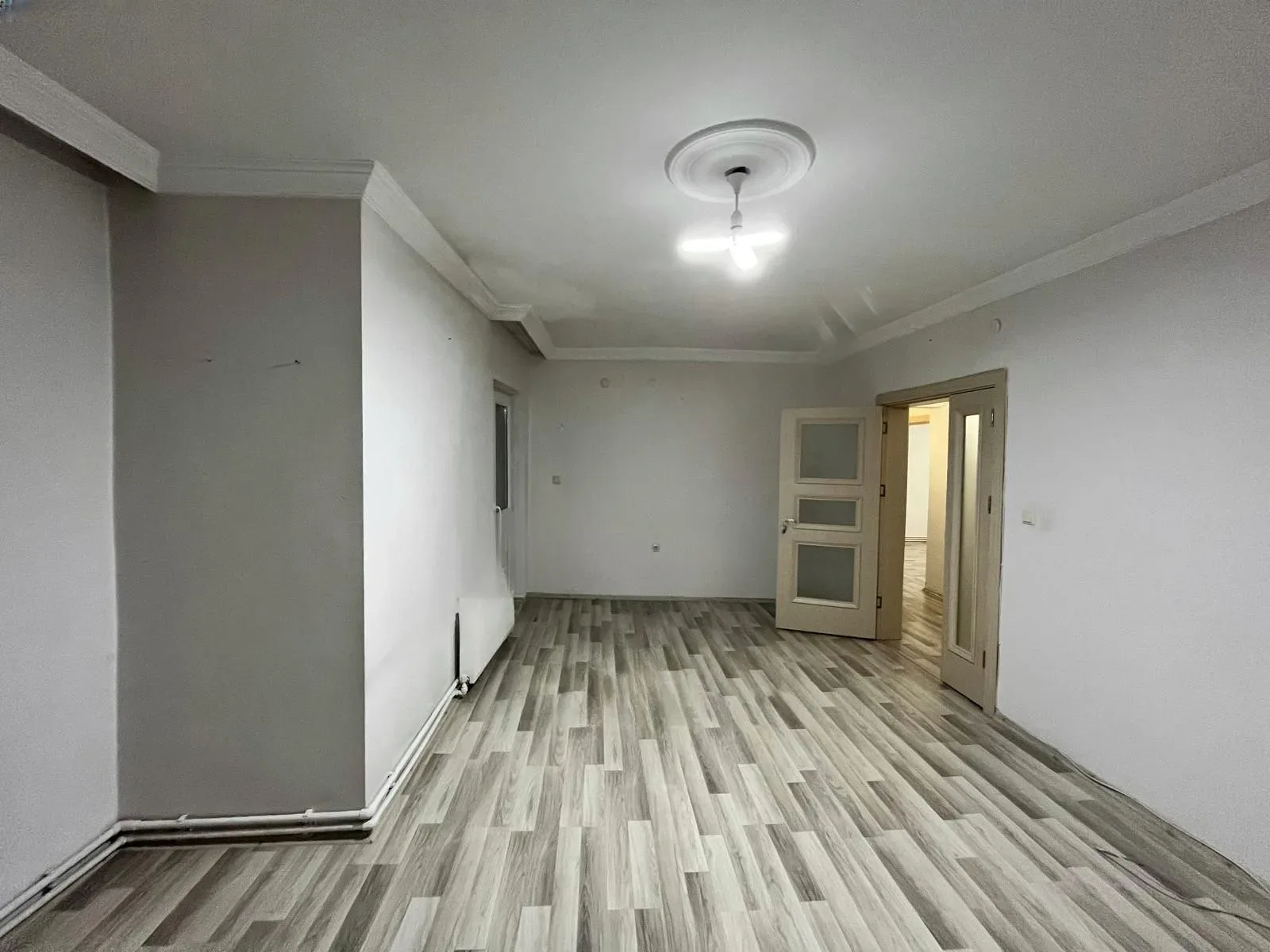 Palandöken Adnan Menderes'te 3. Kat 120 m² 3+1 Kiralık Daire - Fotoğraf 9