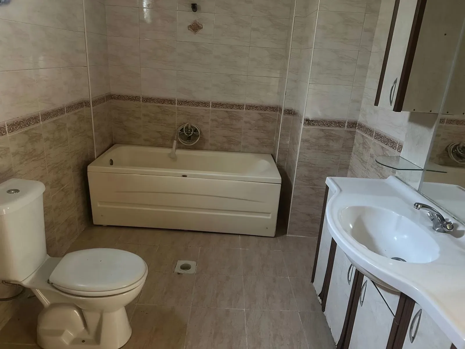 140M² ERZURUM KİRALIK 3+1 DAİRE YAKUTIYE MERKEZİ ISITMALI - Fotoğraf 17