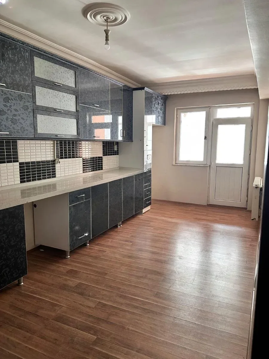 ERZURUM KİRALIK 3+1 DAİRE ARA/5 KAT 210M² YAKUTIYE - Fotoğraf 2