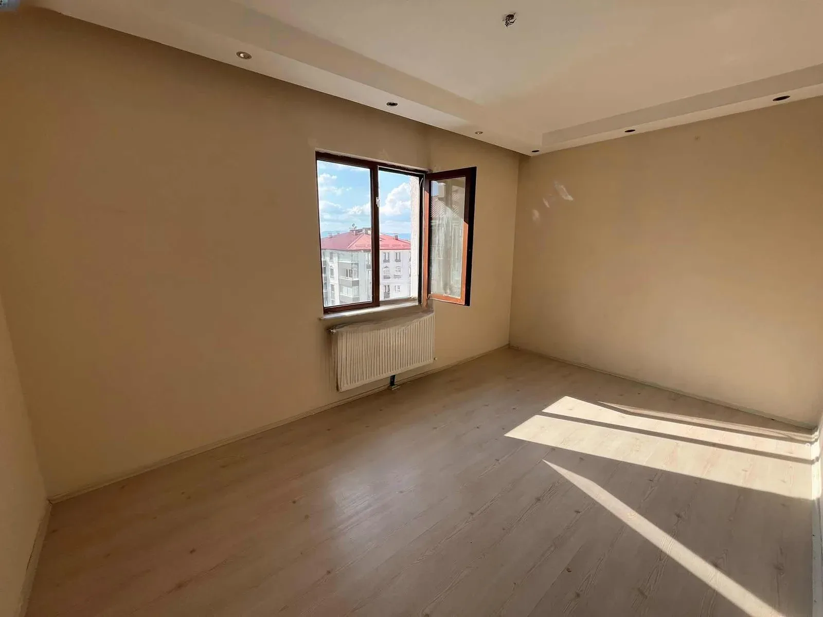 Palandöken Adnan Menderes'te 5. Kat 150 m² 3+1 Kiralık Daire - Fotoğraf 7