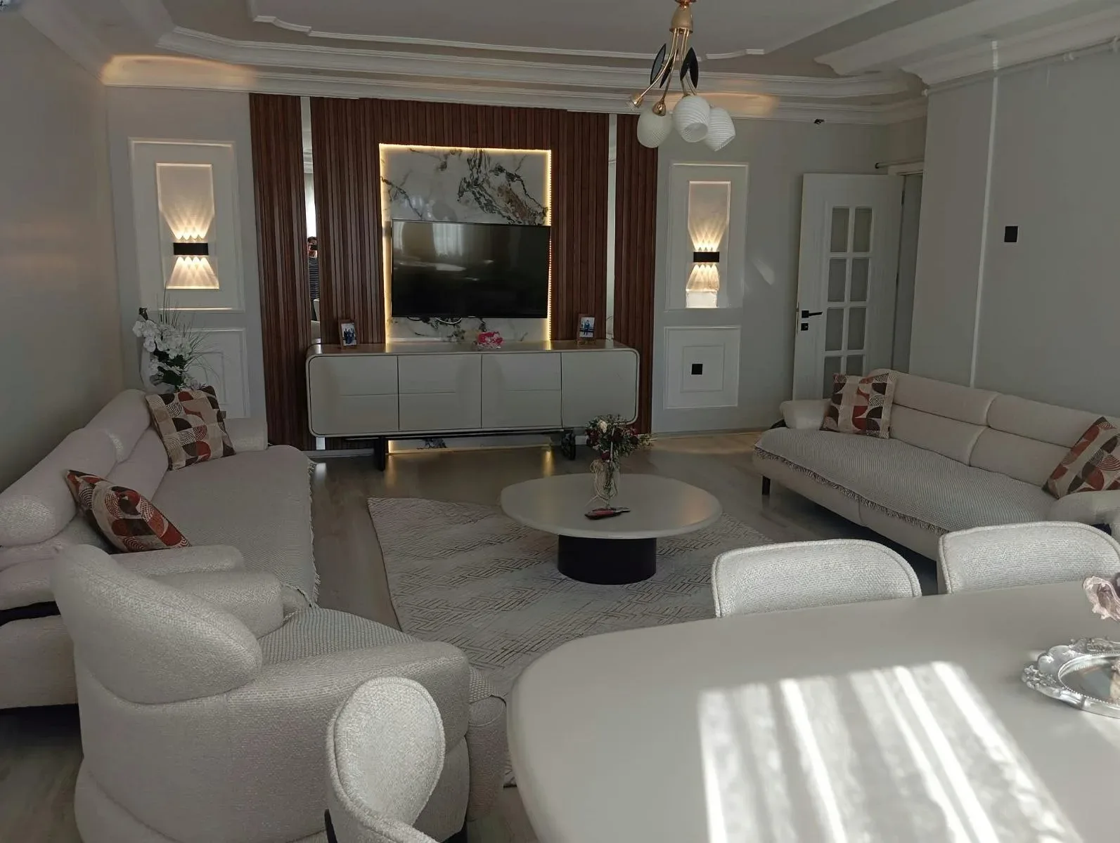Yakutiye Lalapaşa'da 4. Kat 190 m² 3+1 Satılık Daire - Fotoğraf 6