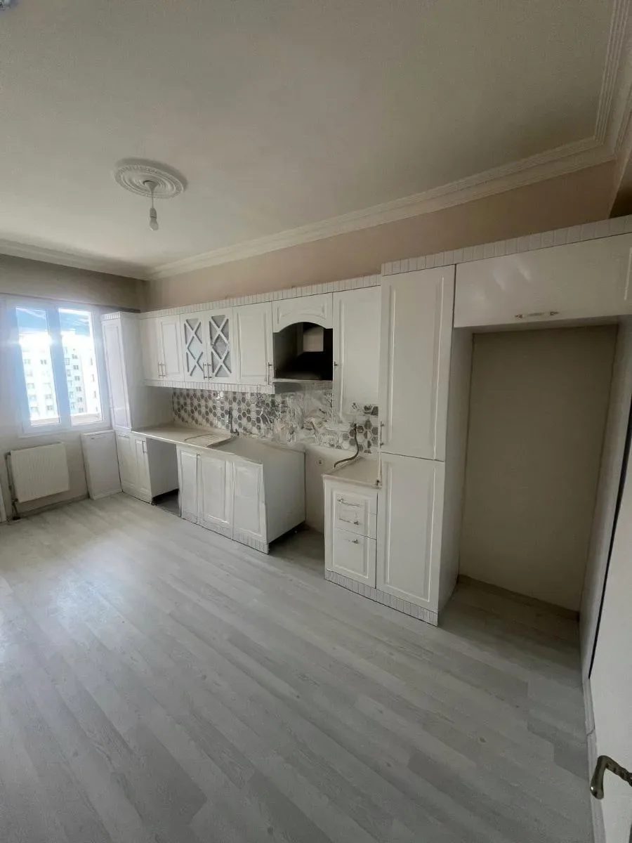 Palandöken Yunusemre'de 180 m² Satılık Daire