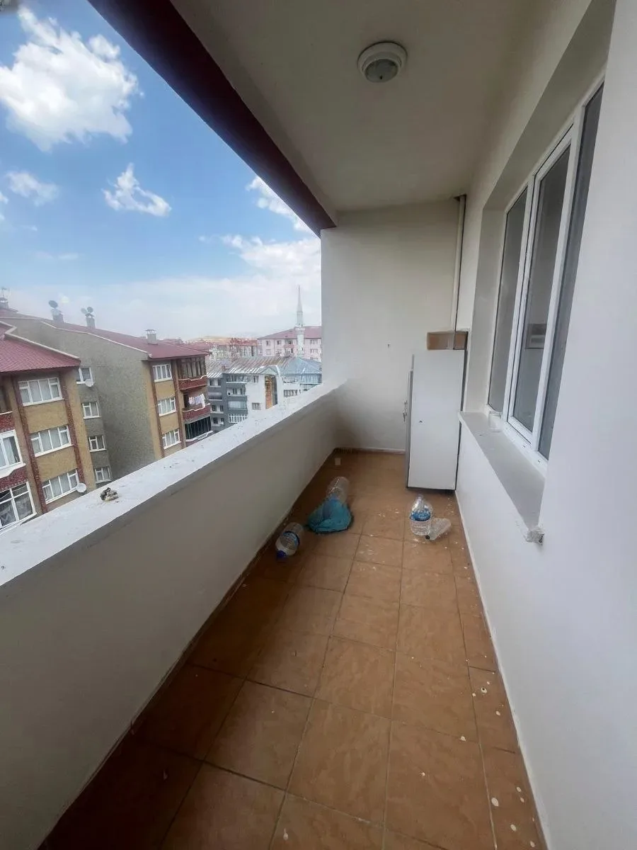 Palandöken Yunusemre'de 180 m² Satılık Daire