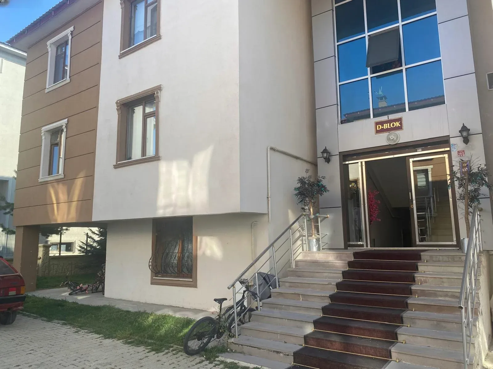Aziziye Merkez'de 1. Kat 135 m² 3+1 Satılık Daire - Erzurum / Aziziye / Merkez / Selçuklu Daire