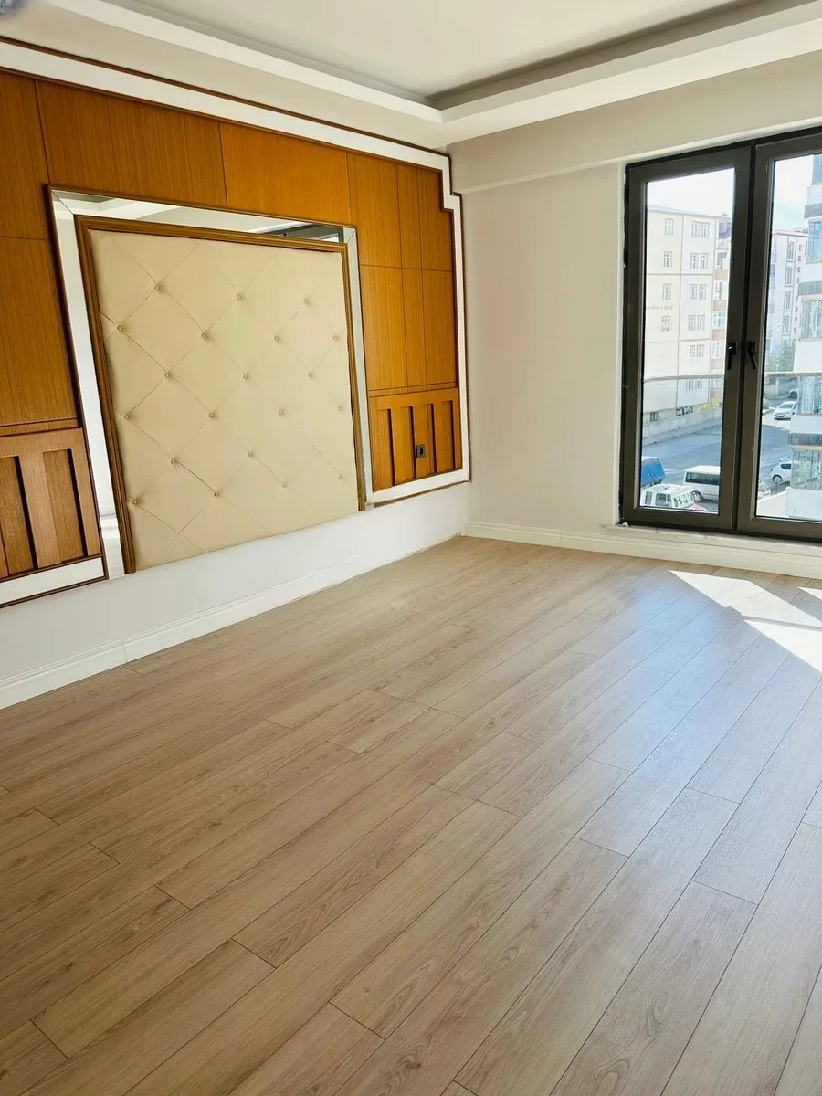 Palandöken Hüseyin Avni Ulaş'ta 4 Yaşında 3. Kat 190 m² 4+1 Satılık Daire - Fotoğraf 4