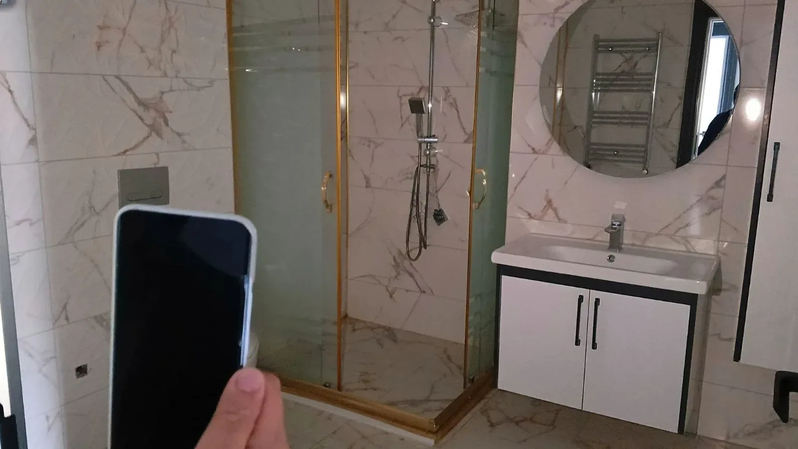 Yakutiye Terminal'da 2 Yaşında 3. Kat 148 m² 3+1 Kiralık Daire - Fotoğraf 11