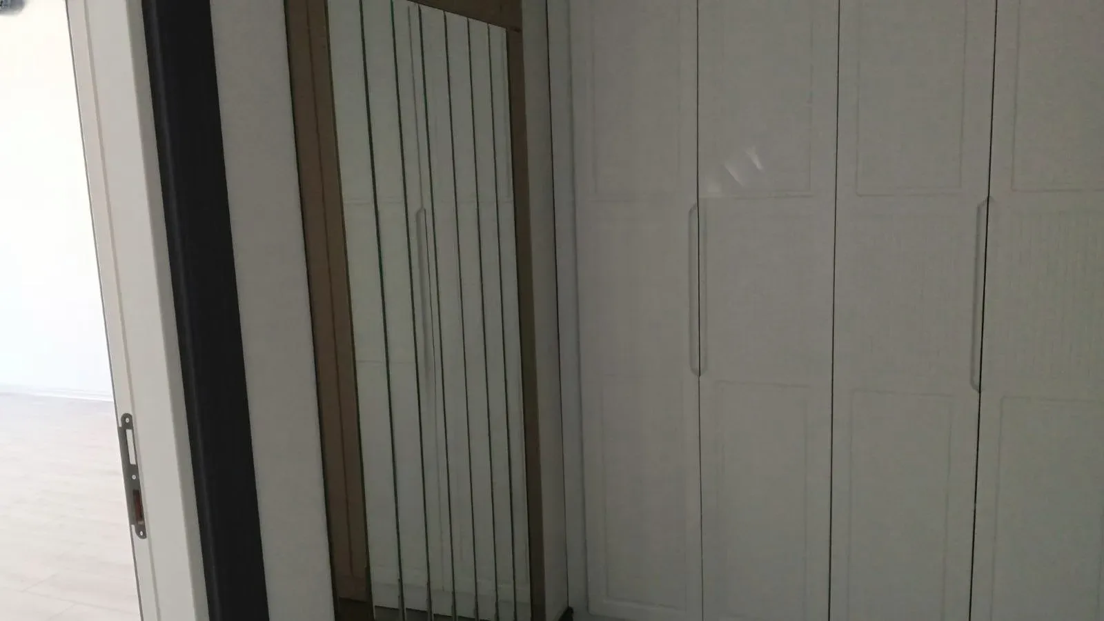 Yakutiye Terminal'da 2 Yaşında 3. Kat 148 m² 3+1 Kiralık Daire - Fotoğraf 2