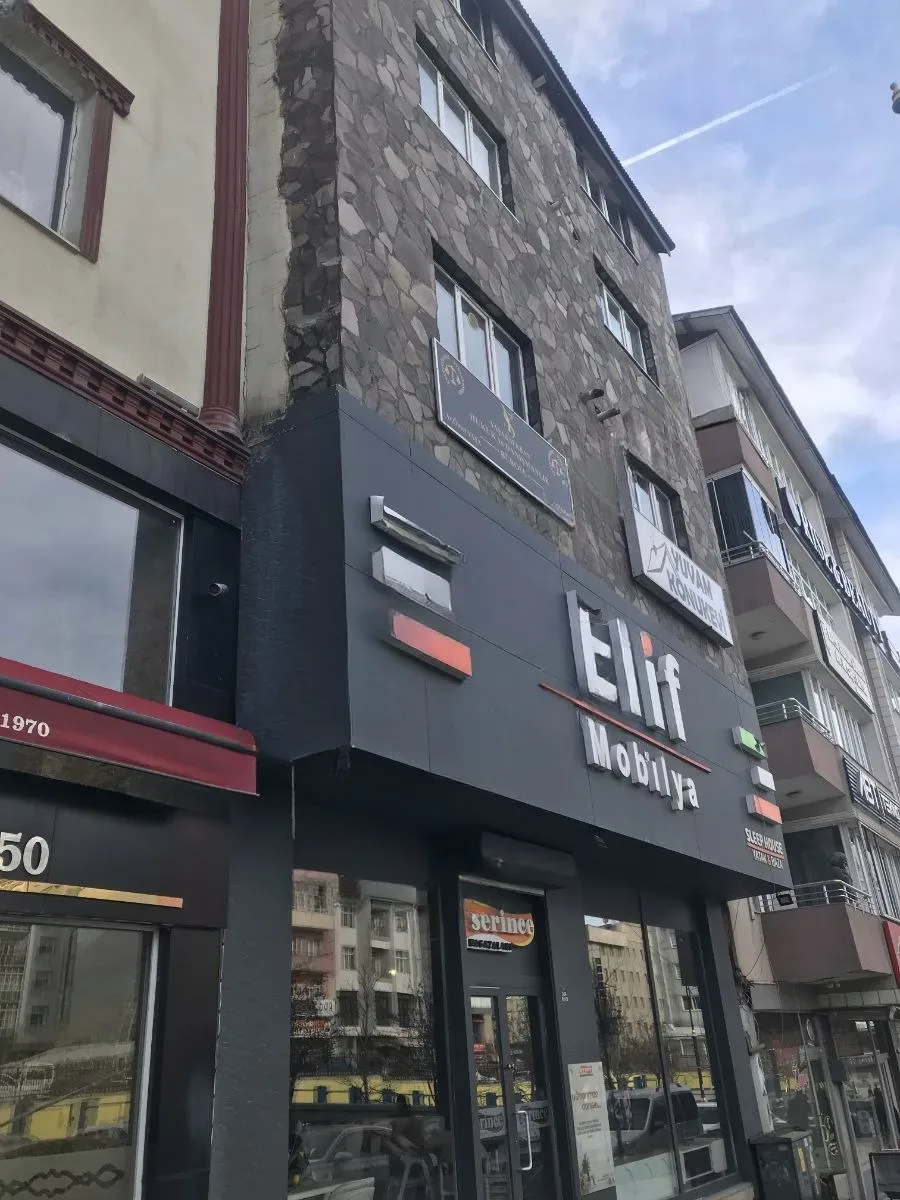 Yakutiye Lalapaşa'da 65 m² Kiralık İş Yeri