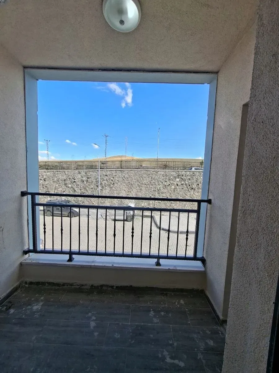 Yakutiye Terminal'da 1. Kat 103 m² 3+1 Kiralık Daire - Fotoğraf 2