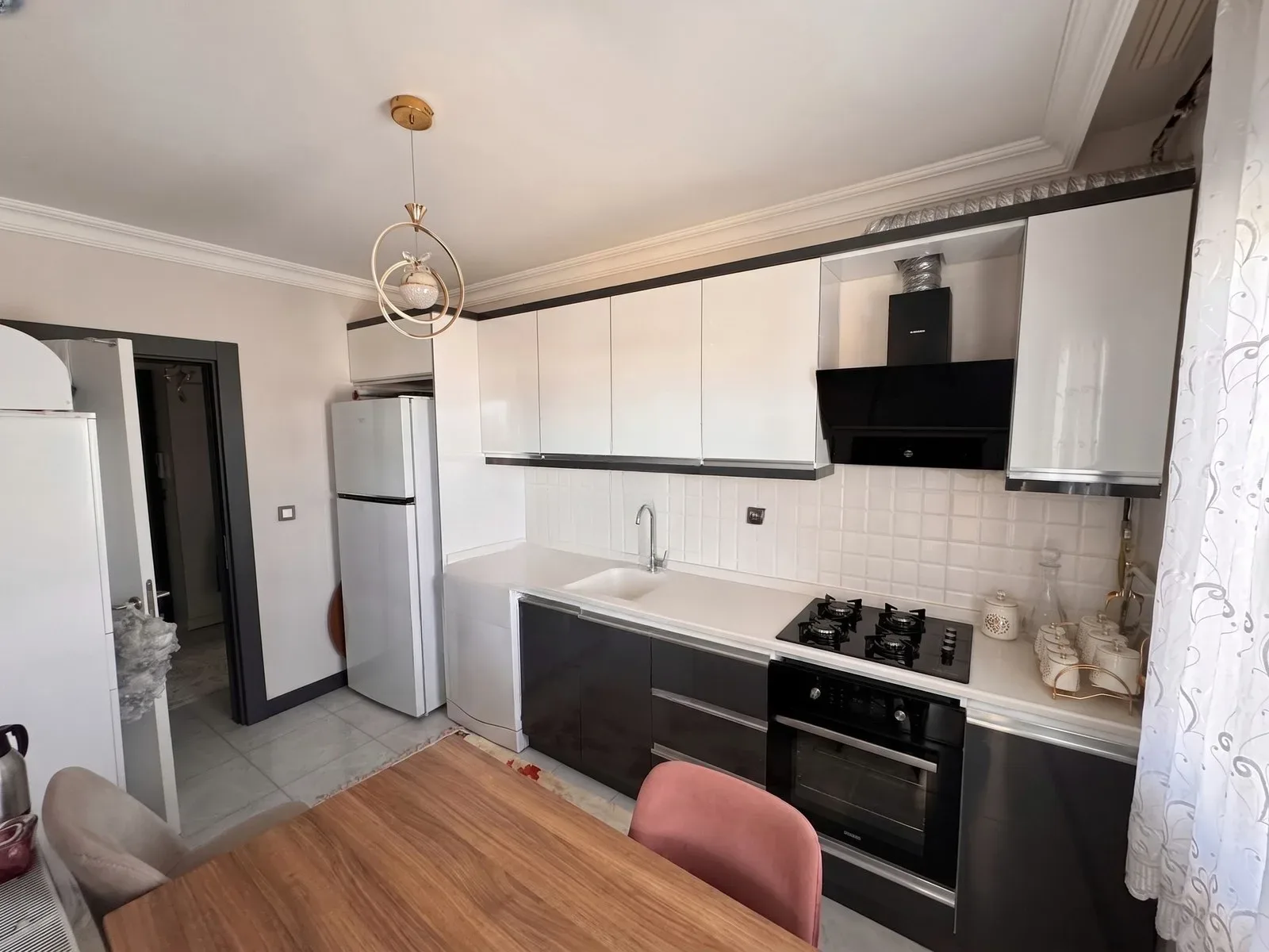 Aziziye Merkez'de 4 Yaşında 4. Kat 120 m² 3+1 Satılık Daire