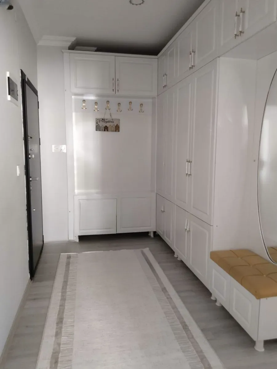 Yakutiye Terminal'da 4 Yaşında Yüksek Giriş Kat 130 m² 3+1 Satılık Daire - Fotoğraf 3
