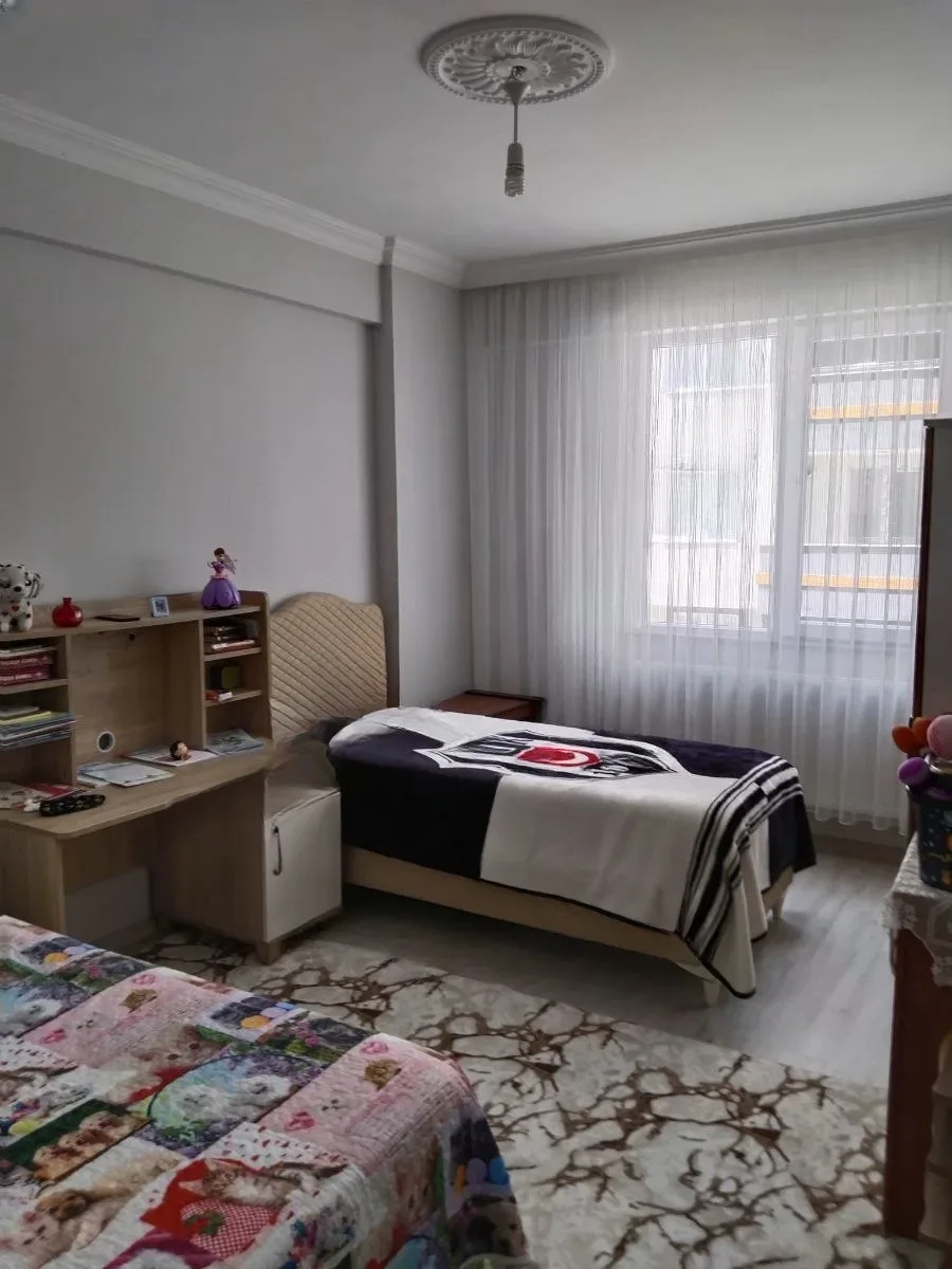 Yakutiye Terminal'da 4 Yaşında Yüksek Giriş Kat 130 m² 3+1 Satılık Daire - Fotoğraf 9
