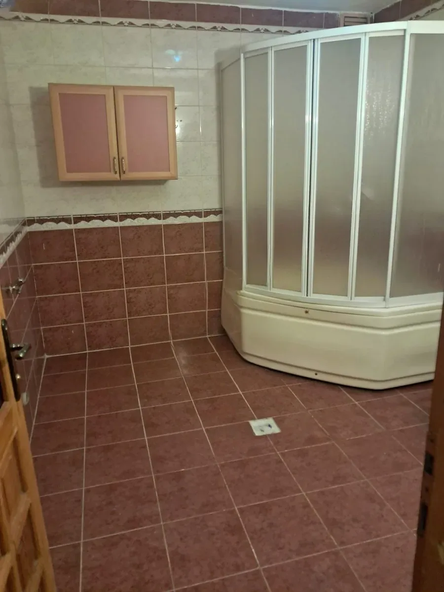 Yakutiye Lalapaşa'da 1. Kat 200 m² 3+1 Kiralık Daire